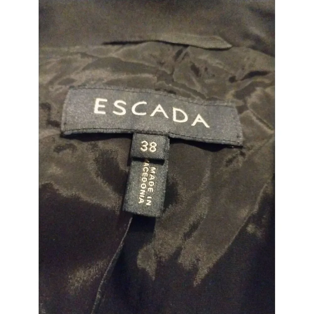 Escada elevate your
